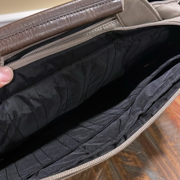 Hlaska Radiant Briefcase Laptop Bag with Shoulder Strap - Picture 10 of 10